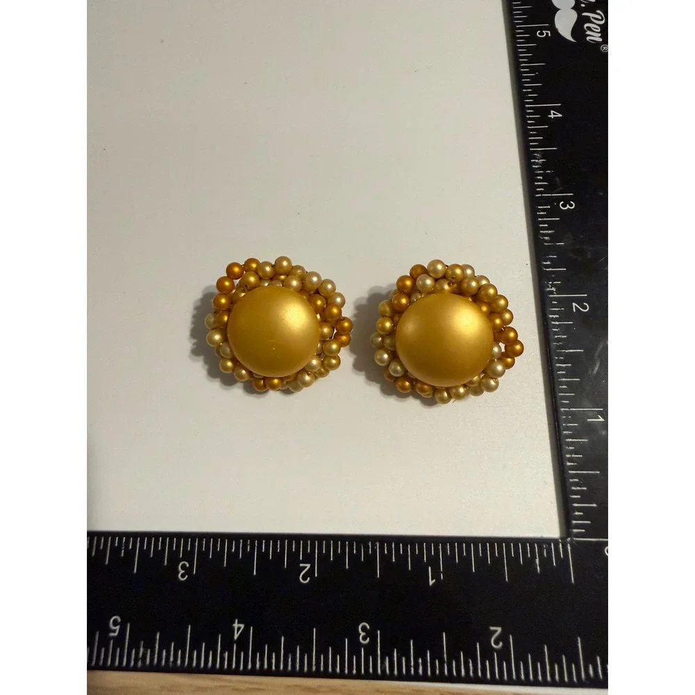 Vintage Gold Tone Faux Pearl Cluster Clip On Earrings Mid Century‎ Statement